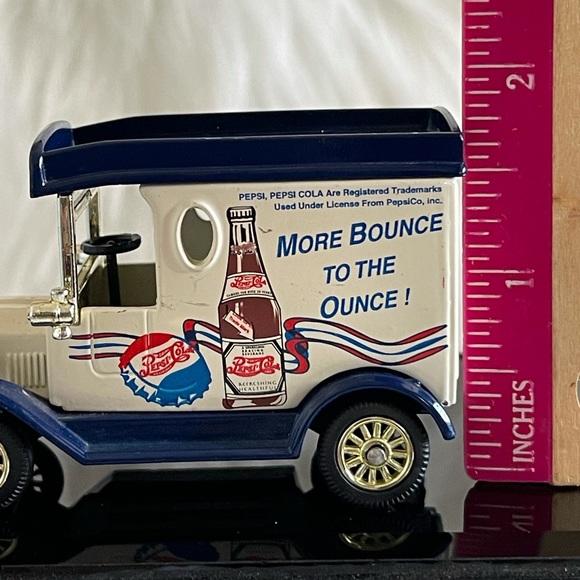PEPSI COLA METAL TRUCK - Picture 8 of 8